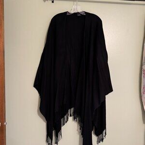 V Frass Black Wrap with Fringe
